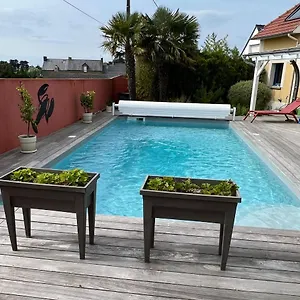 Bed & Breakfast Le Clos Du Lupin, Saint-Coulomb